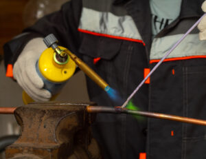 applying HVOF coatings on metal pipe